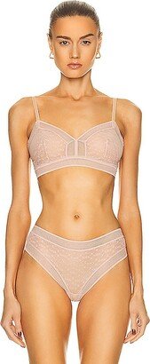 Courbe Wireless Triangle Bra in Beige