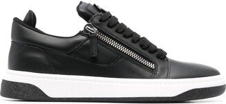 Zip-Details Low-Top Sneakers