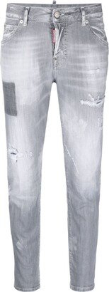 Coorl girl distressed jeans