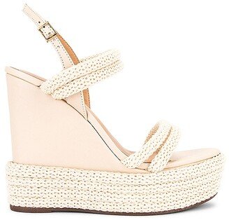 Leenah Wedge