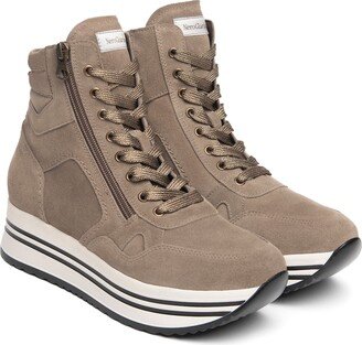 High Top Platform Sneaker