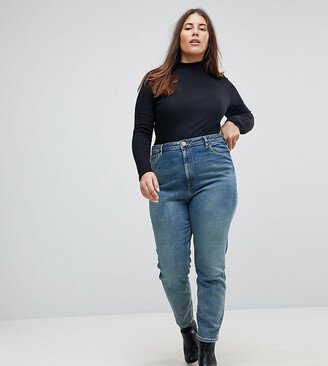 ASOS DESIGN Curve Farleigh high waist slim mom jeans in chayne wash