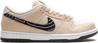 Dunk Low Albino & Preto