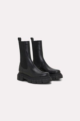 Leather Chelsea Boots With Lug Sole