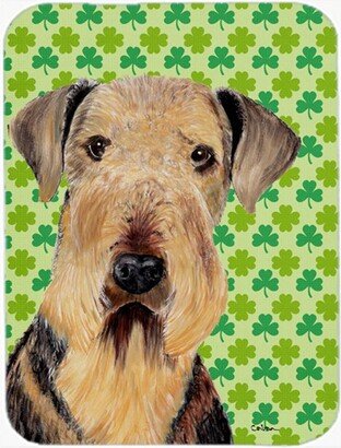 SC9293LCB Airedale St. Patricks Day Shamrock Portrait Glass Cutting Board