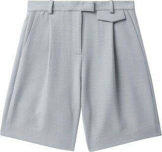 Pleat-Detailing Concealed-Fastening Shorts