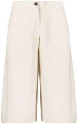 Button-Fastening Bermuda Shorts