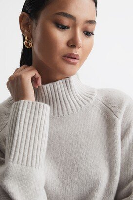 Casual Wool-Cashmere Funnel Neck Jumper