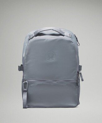 New Crew Backpack 22L – Color Grey