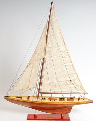 Shamrock Mid Model Ship