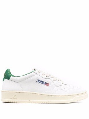 Medalist 01 Low sneakers