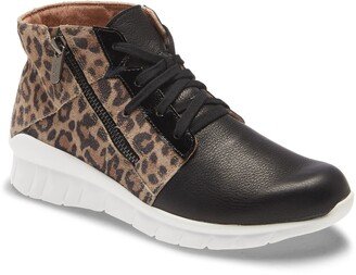 Polaris High Top Sneaker