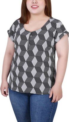 Plus Size Short Extended Sleeve Zip Top