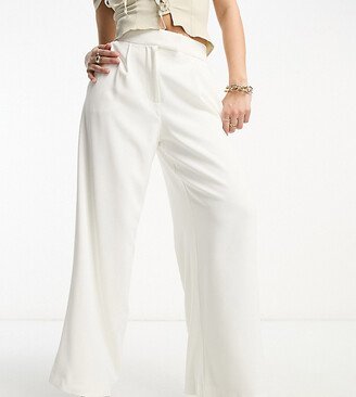 Ever New Petite tailored wide leg pants in ivory