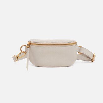 Fern Belt Bag in Pebbled Leather - Chalk