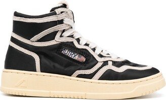 Schuhe high-top sneakers