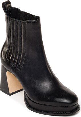 BERNARDO FOOTWEAR Nicola Platform Chelsea Boot