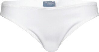 Brief White-AV