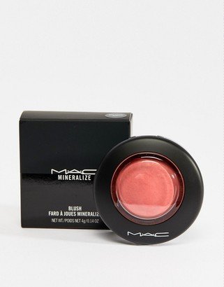 MAC Mineralize Blush - Hey Coral Hey