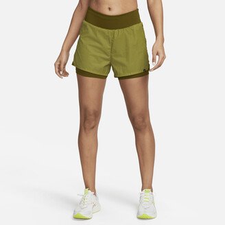 Women's Run Division Mid-Rise 3 2-in-1 Reflective Shorts in Green