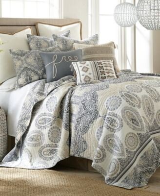 Trevino Quilt Sets