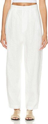 Tapered Pleated High Waist Pant in White