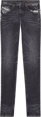 D-Finitive distressed jeans