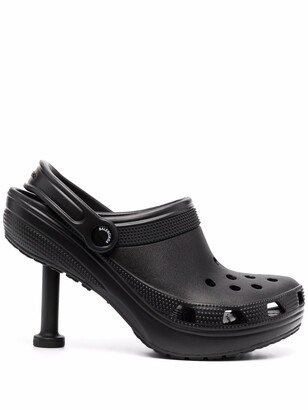 x Crocs 110m pumps