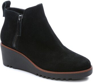 Evolve Wedge Bootie