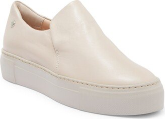 Vananda Slip-On Sneaker