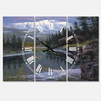 Designart Southfork Grizzly Oversized Traditional 3 Panels Wall Clock - 38