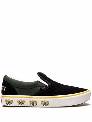 Comfycush Slip On Trip Ouoors sneakers