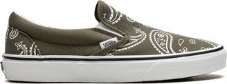 Classic Slip-On Peace Paisley sneakers