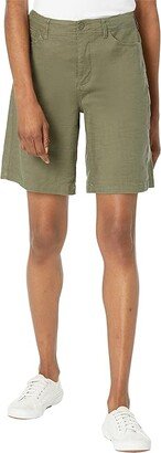 Five-Pocket Bermuda (Avocado) Women's Shorts