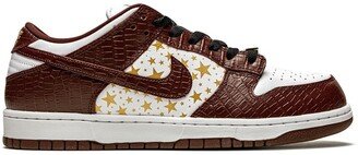 x Supreme SB Dunk Low Stars