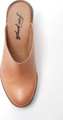 Suki Platform Clog In Peachy Tan