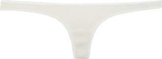 ANDREĀDAMO Thong Off White