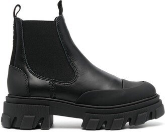 Rear-Logo Chelsea Boots