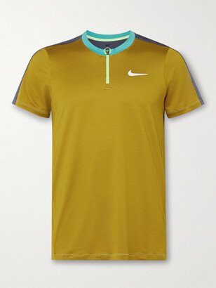 Nike Tennis NikeCourt Advantage Slim-Fit Dri-FIT Mesh Half-Zip T-Shirt