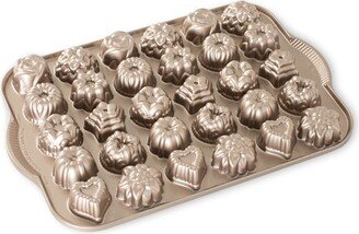 59448 Nordic Ware® Bundt® Tea Cakes & Candies Pan