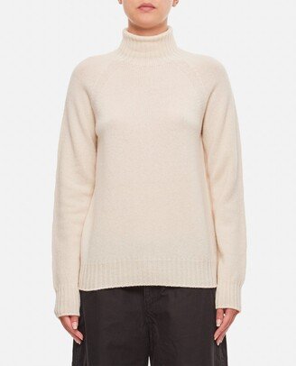 Lamswool Turtleneck Sweater