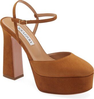 Groove Platform Sandal