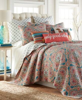 Veranda Quilt Sets