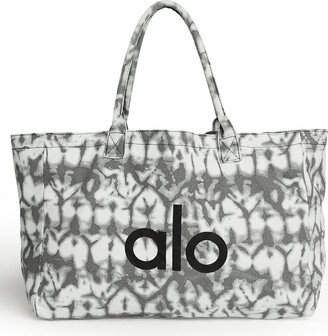 Welcome Gift Bag in Grey Tiedye |