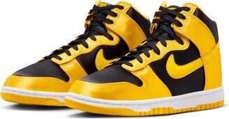 Dunk Hi Basketball Sneaker