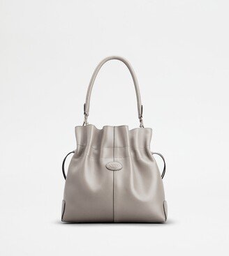 Di Bag Bucket Bag in Leather Small with Drawstring