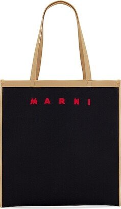 Flat Shopping Bag in Black