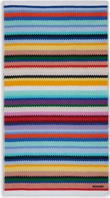 Cecil zigzag-woven beach towel