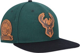 Men's Pro Standard Hunter Green, Black Milwaukee Bucks Heritage Leather Patch Snapback Hat - Hunter Green, Black