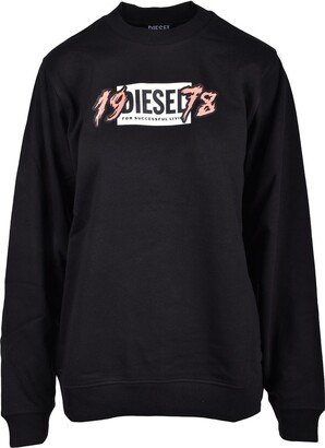 Women's Black Sweatshirt